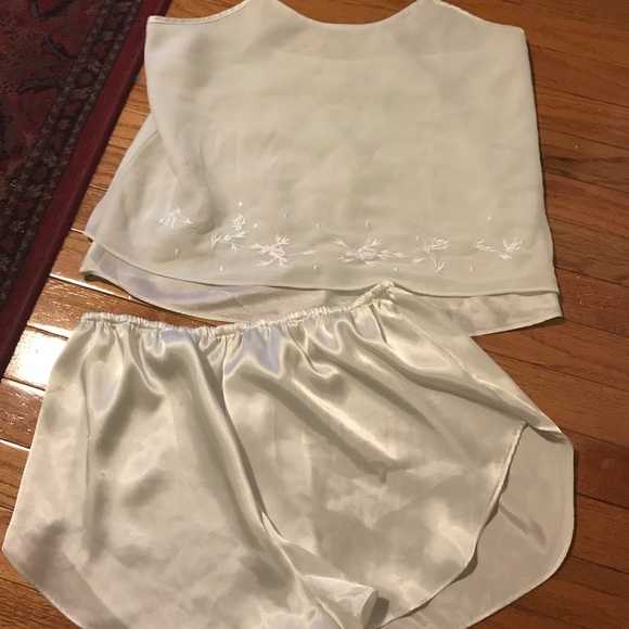 INTIMO AMORE short set satin pajama - Picture 2 of 5